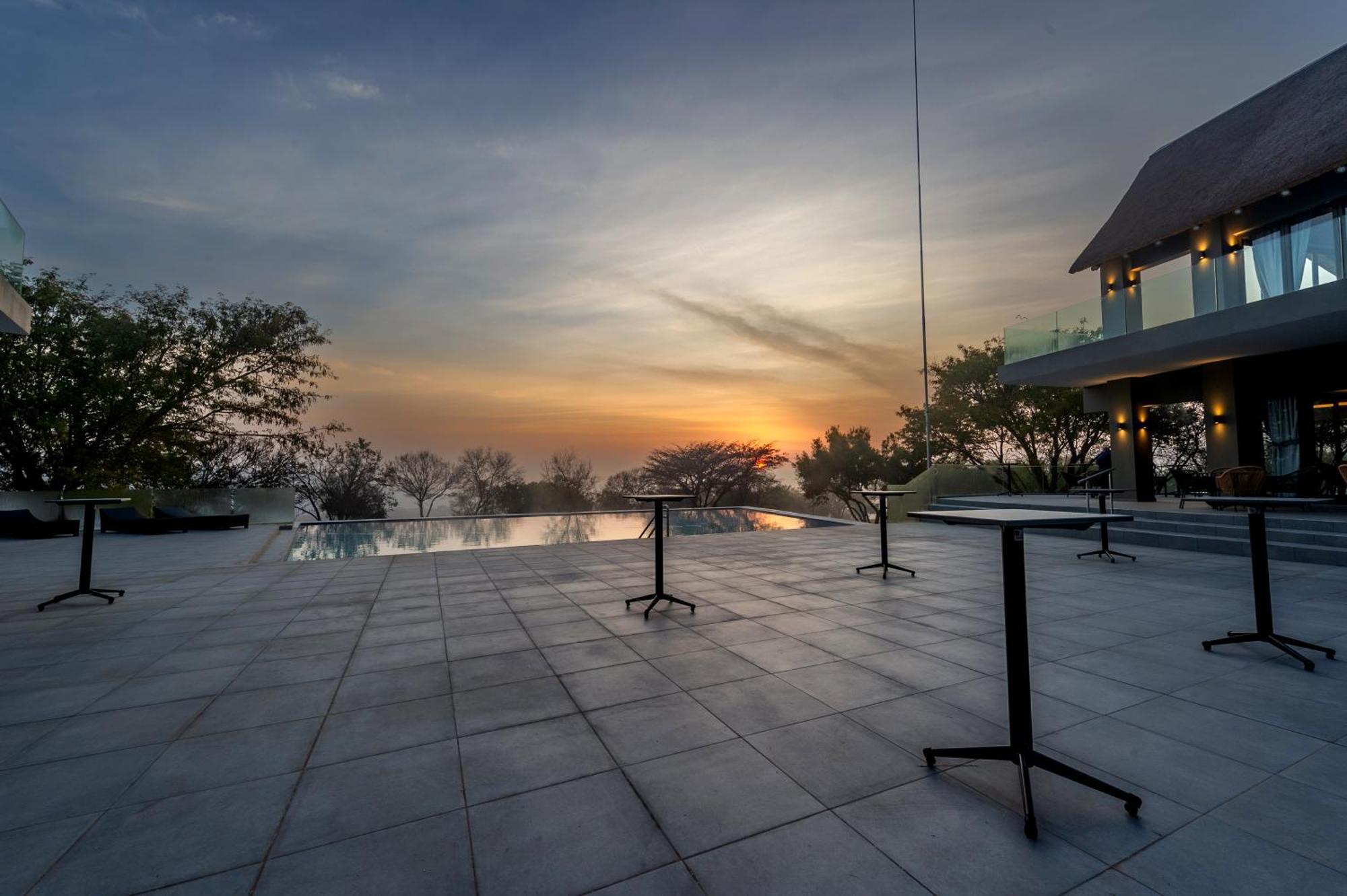 La Joya Lodge Conference Centre And Spa Pelindaba Екстериор снимка